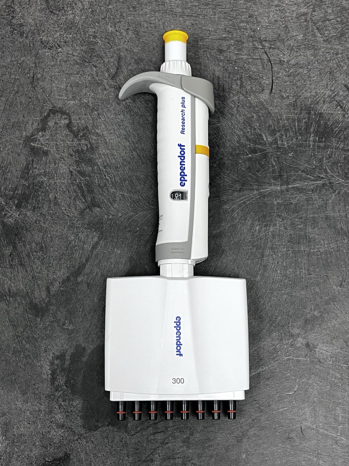 Eppendorf Research Plus 8 channel 30 ul - 300ul volume