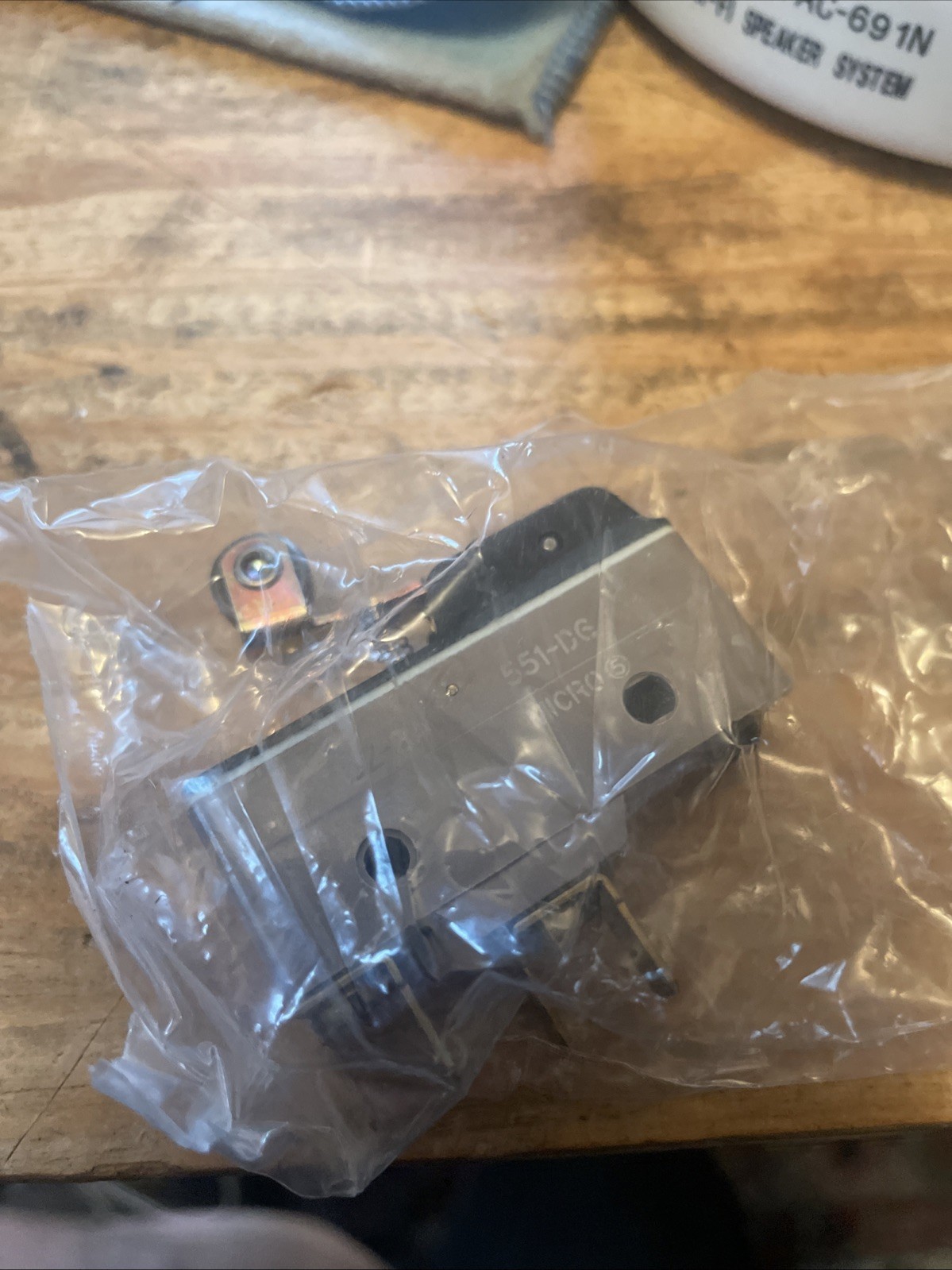 Yale Micro-Switch YT514826101 NOS