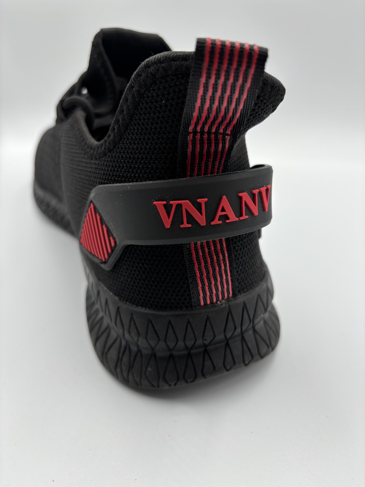 EU 49 - Men’s Lightweight Breathable Athletic Shoes