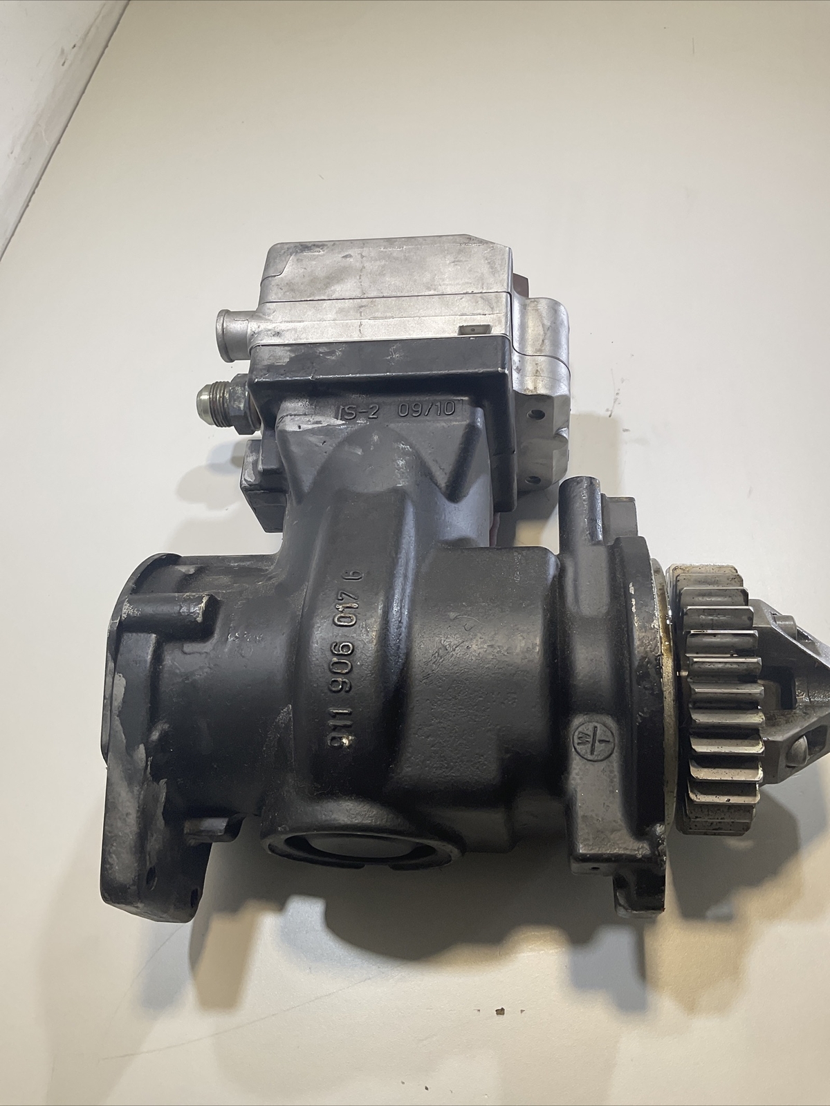 Cummins ISX 15 Air Compressor 9111530190 OEM