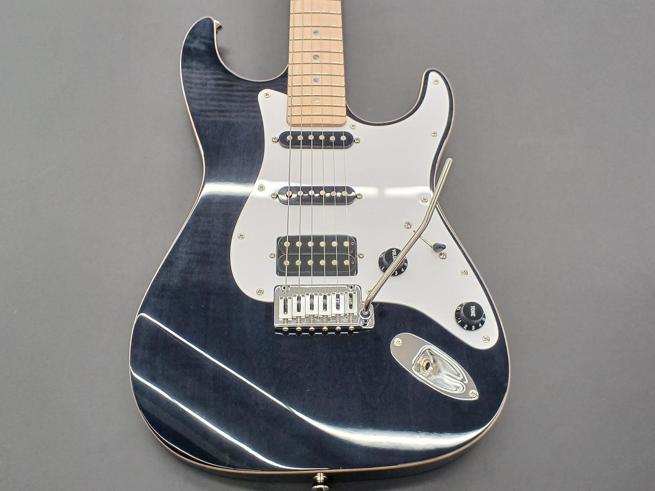 COMBAT ORDER GUITAR electric guitar