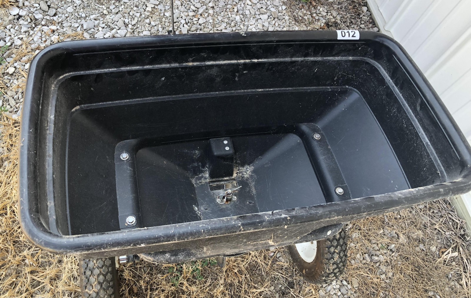 Agri-Fab 85lb Broadcast Tow-Behind Spreader seeder pull tractor garden