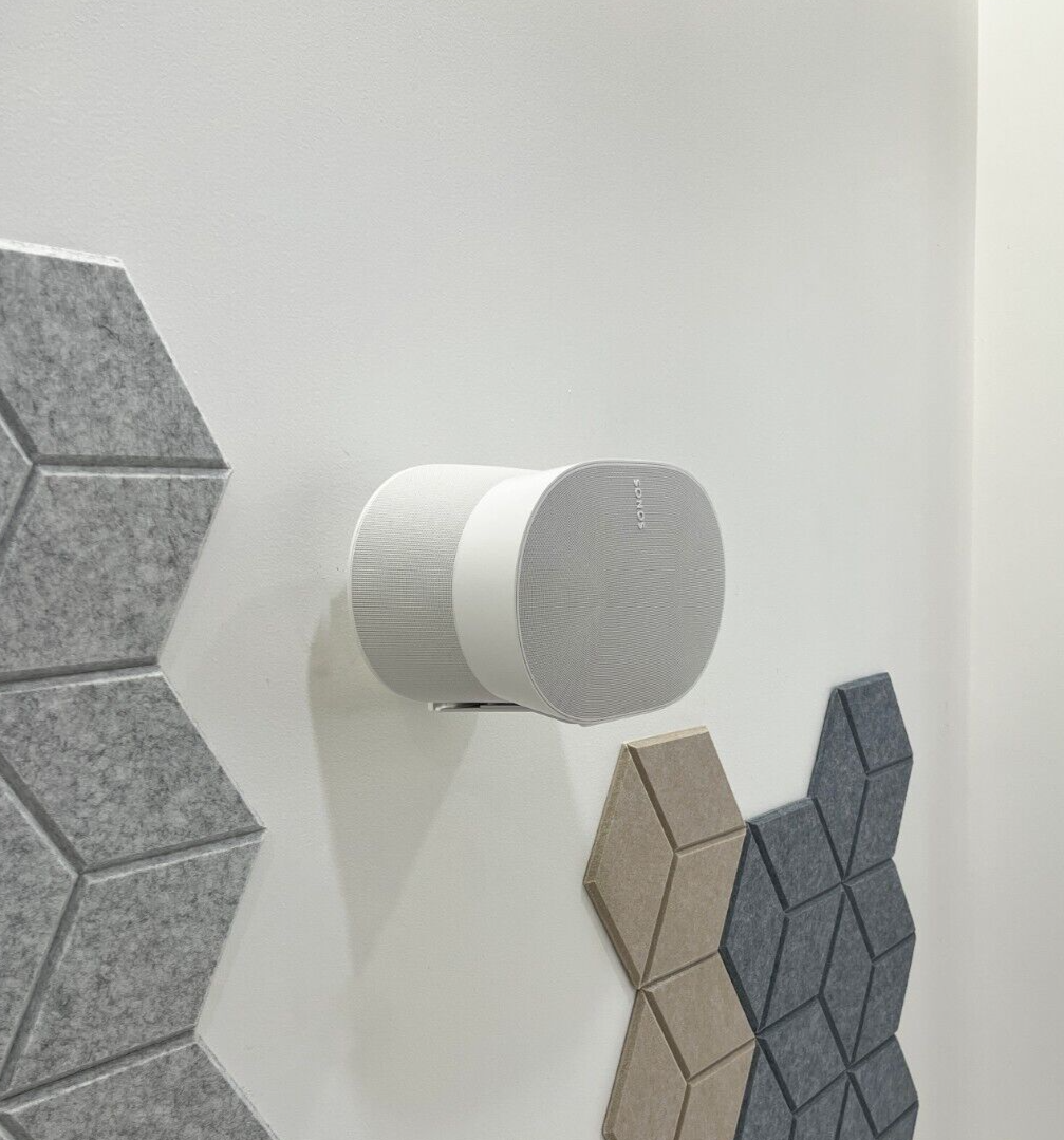ynVISION Adjustable Wall Mount Compatible with Sonos ERA 300 Speaker - White