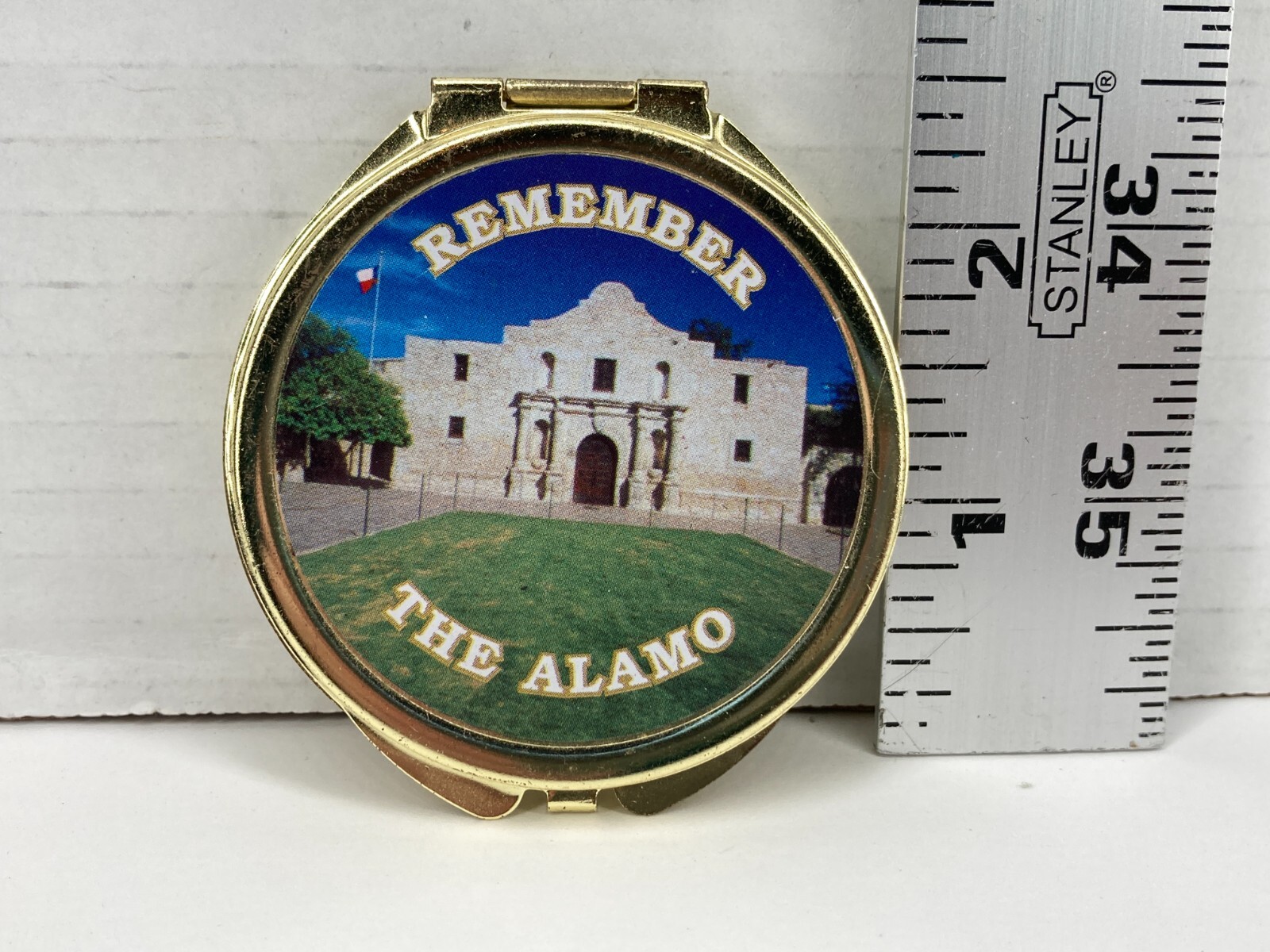 Vintage Remember the Alamo Round Travel Sewing Kit Souvenir