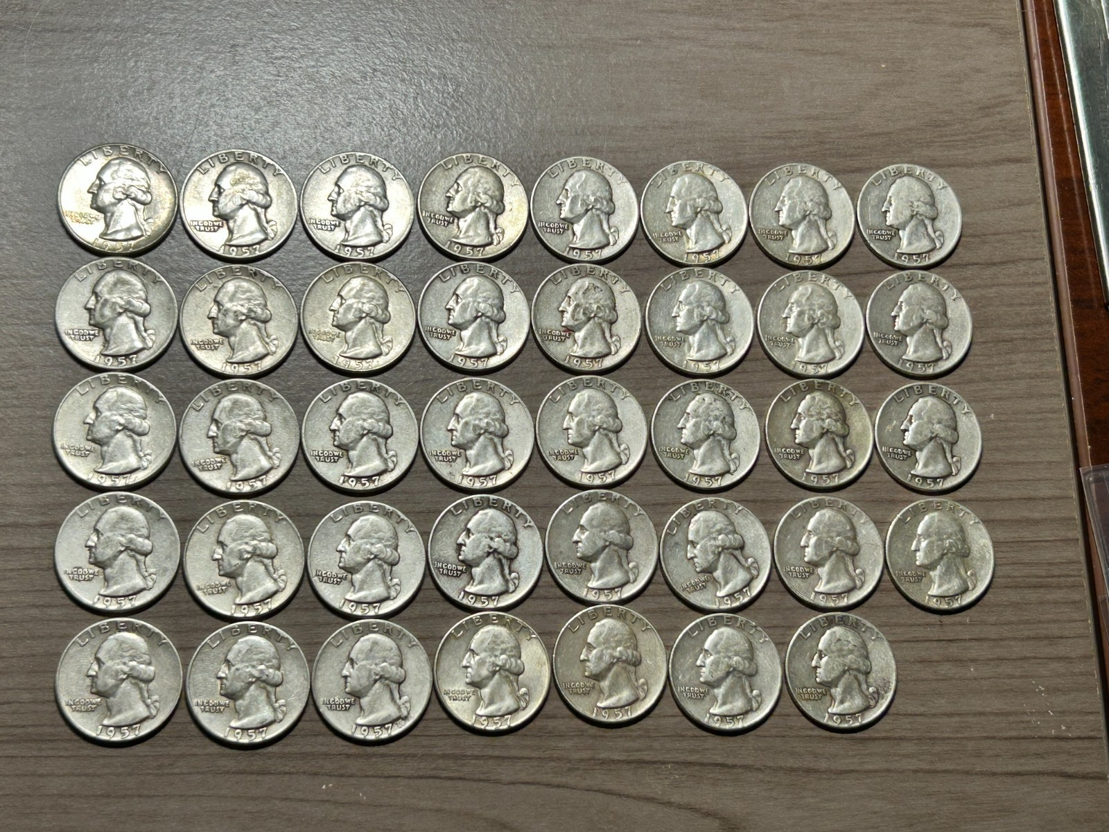39 x 1957 Washington Quarters 90% Silver Circulated Assorted Dates/Condition