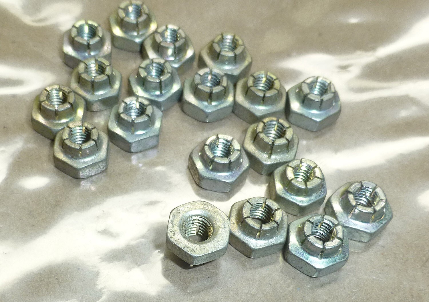 19pc 8-32 Fine Thread Flex top Lock Nut Zinc  009