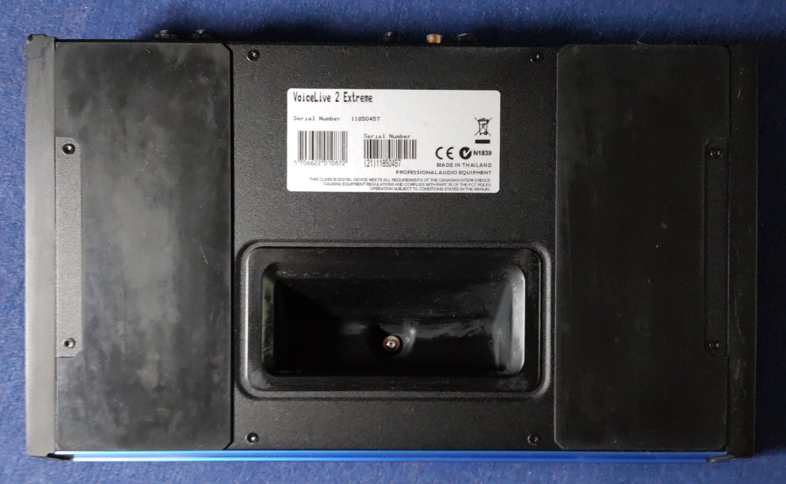 TC-Helicon VoiceLive 2 Extreme Edition vocal processor and harmonizer