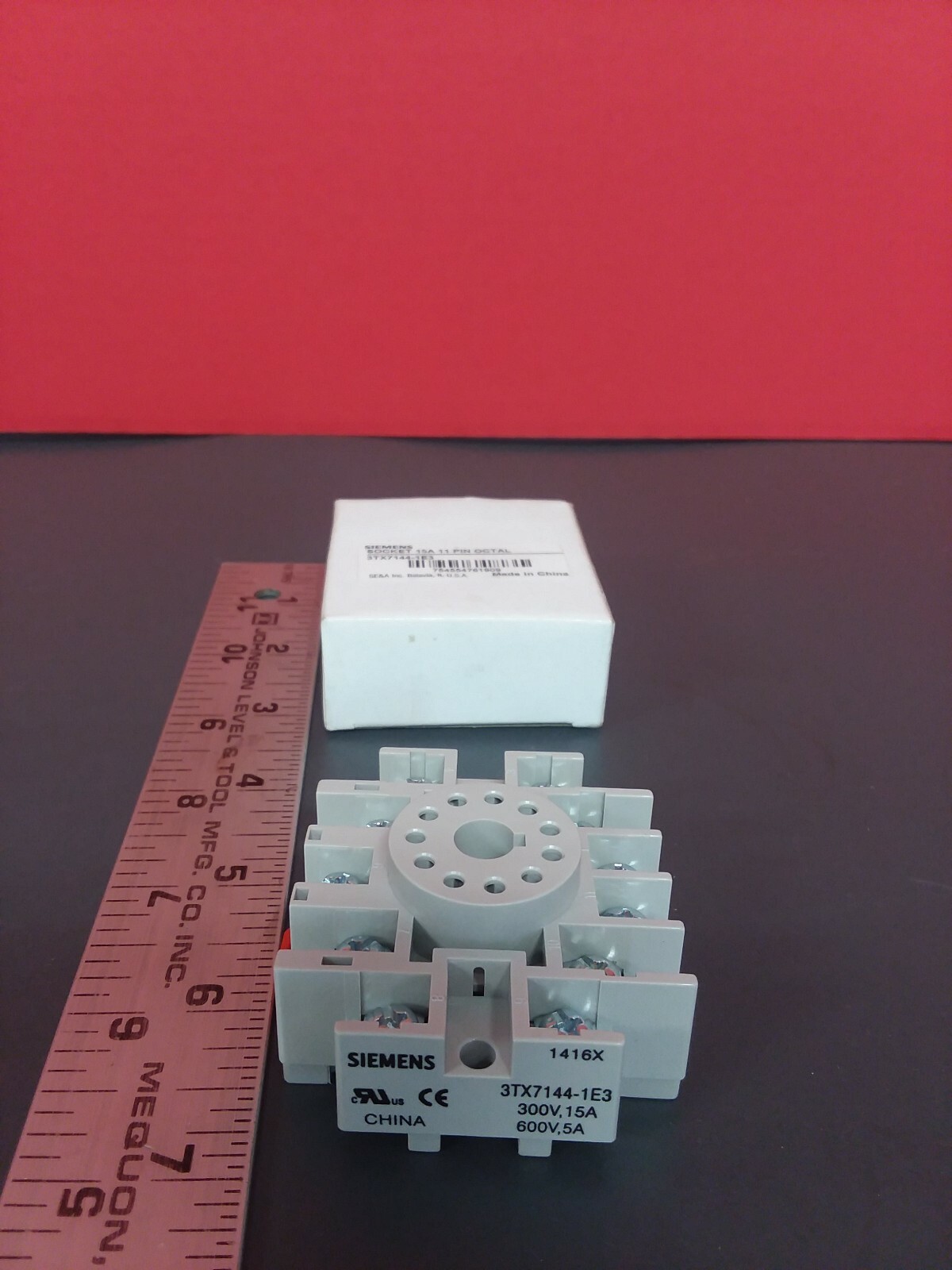 SIEMENS 3TX7144-1E3 3TX71441E3 SOCKET RELAY 15A 11 PIN OCTAL