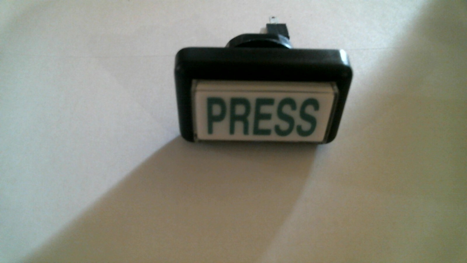 WILSHIRE CORP. 638038589 PUSH SWITCH SAYS PRESS 25/250VAC -FREE SHIPPING