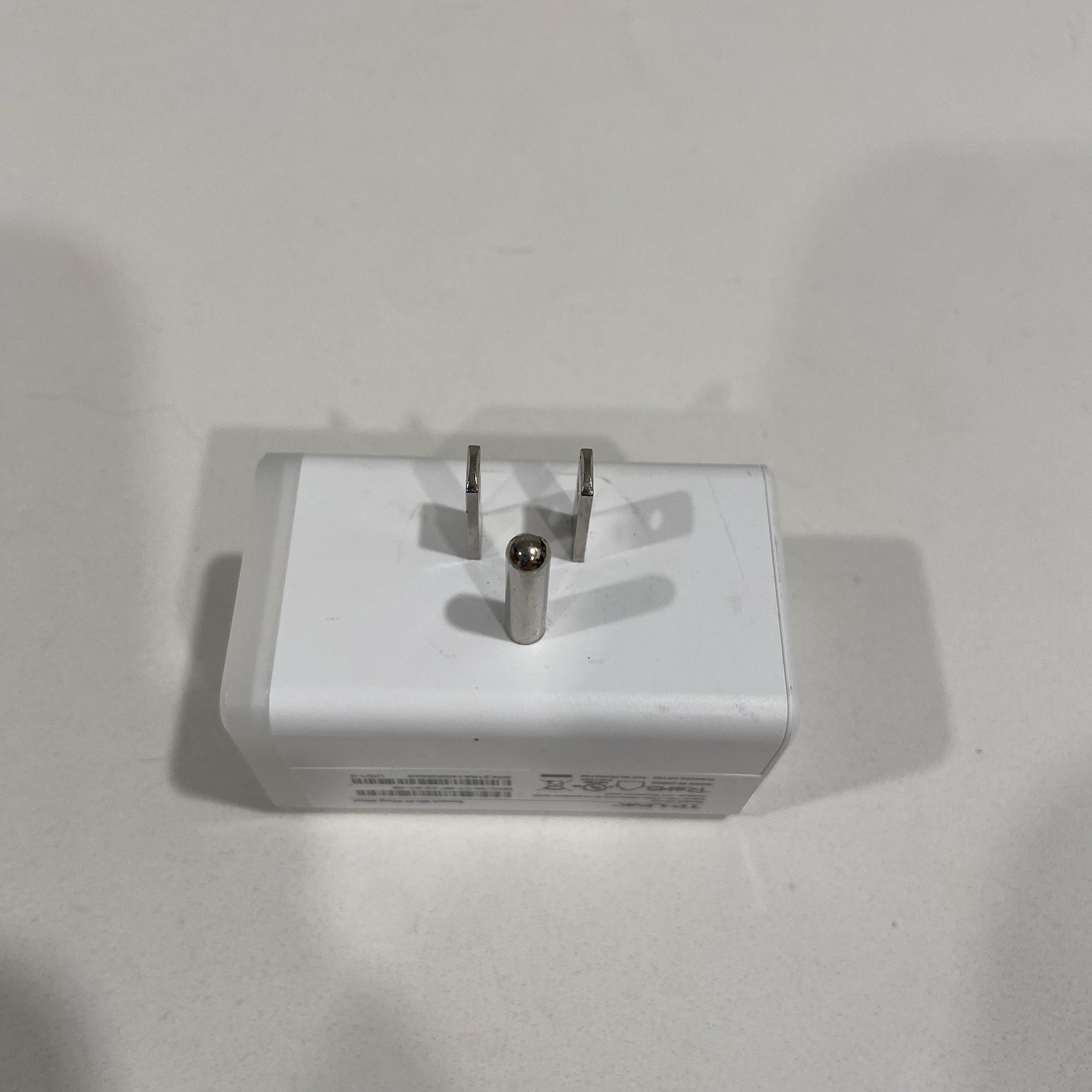 TP-Link Smart Wi-Fi Plug Mini White (HS105) - Turns On - Not Tested
