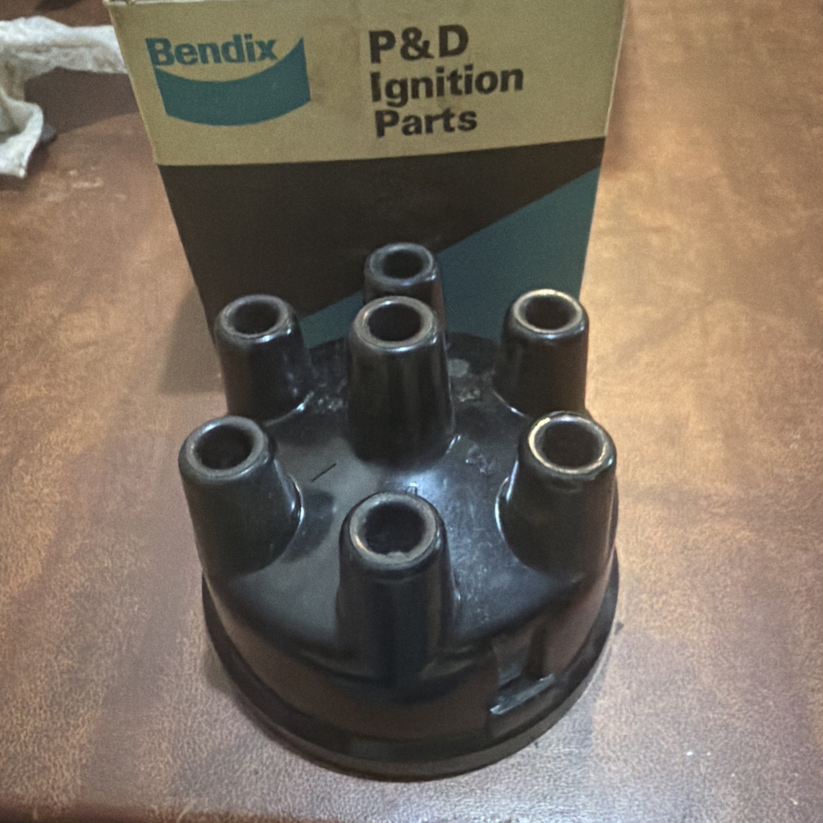 New DISTRIBUTOR CAP 6 CYLINDER P&D FR-92 BLACK IGNITION PART