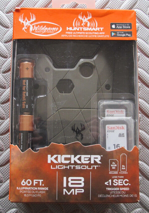 Wildgame Innovations Kicker Lightsout 18MP Trail Camera with Batteries 2 SD Card