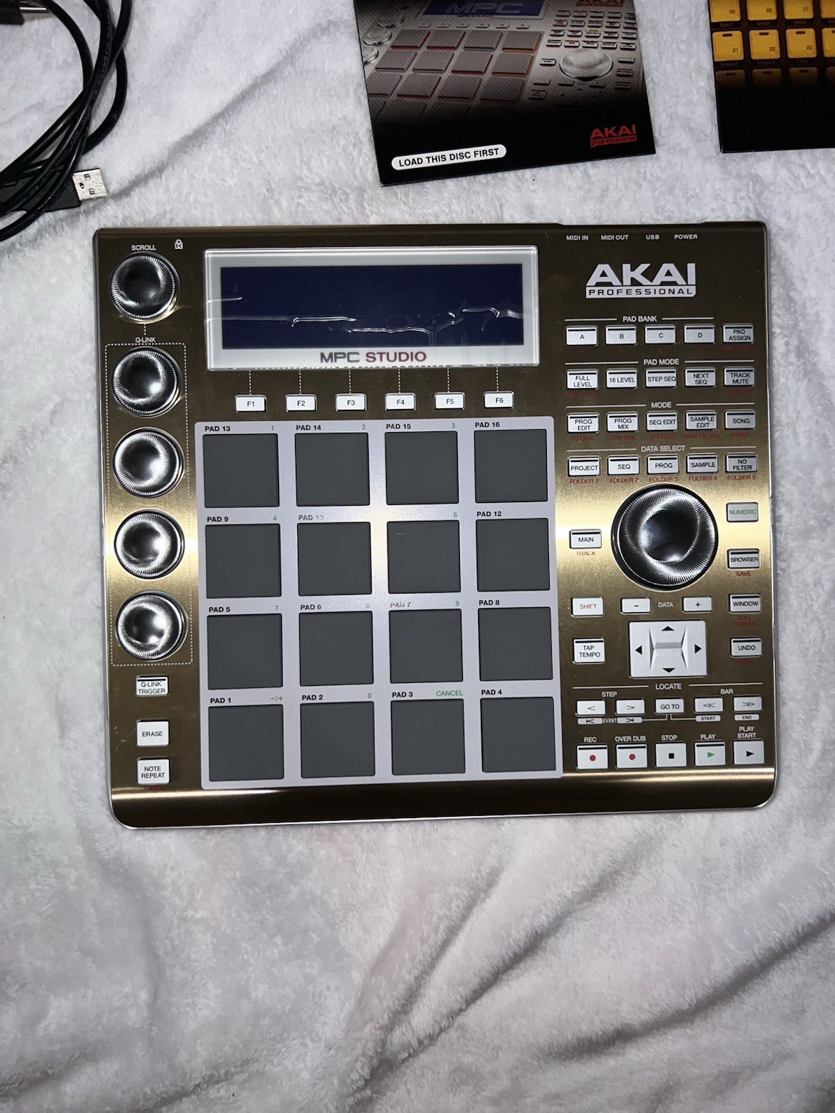 Akai Professional MPC Studio Production Controller (Gold) - Complete + Software