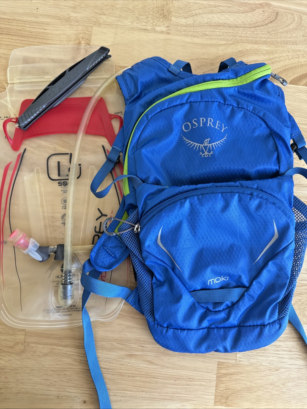 Osprey Moki Blue Hiking Hydration Backpack w/ 1.5L Bladder