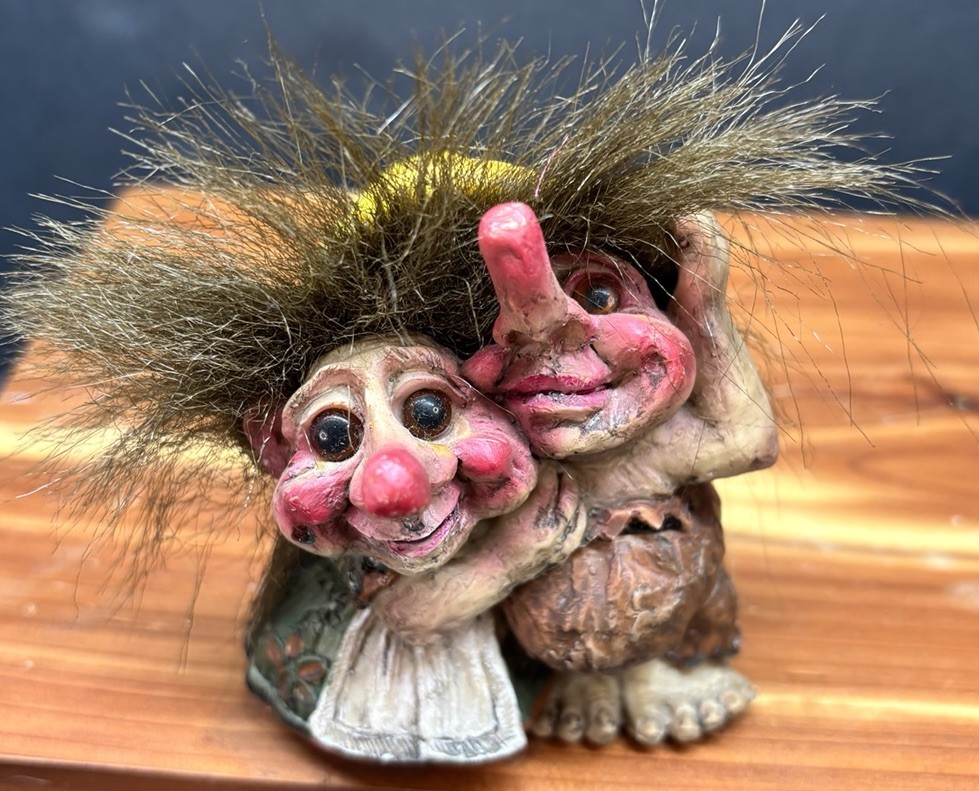 NyForm Troll # 126 Norway Happy Couple Hugging Yellow Hat Sticker Red Noses