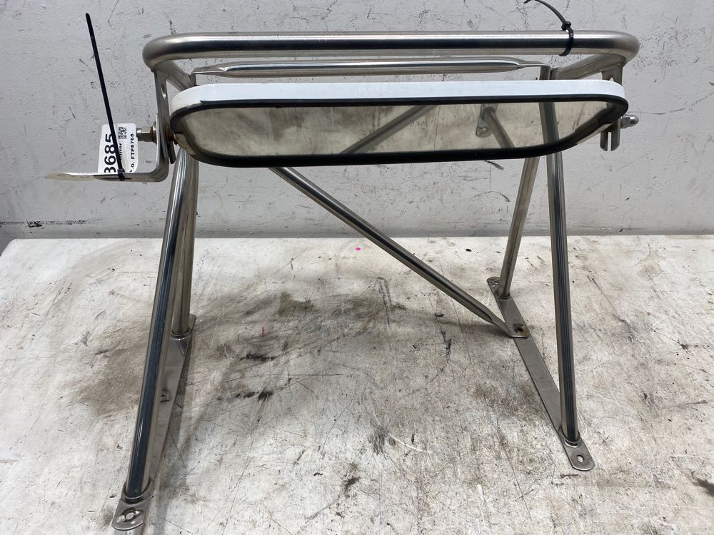 Peterbilt Mirror (613-13685)