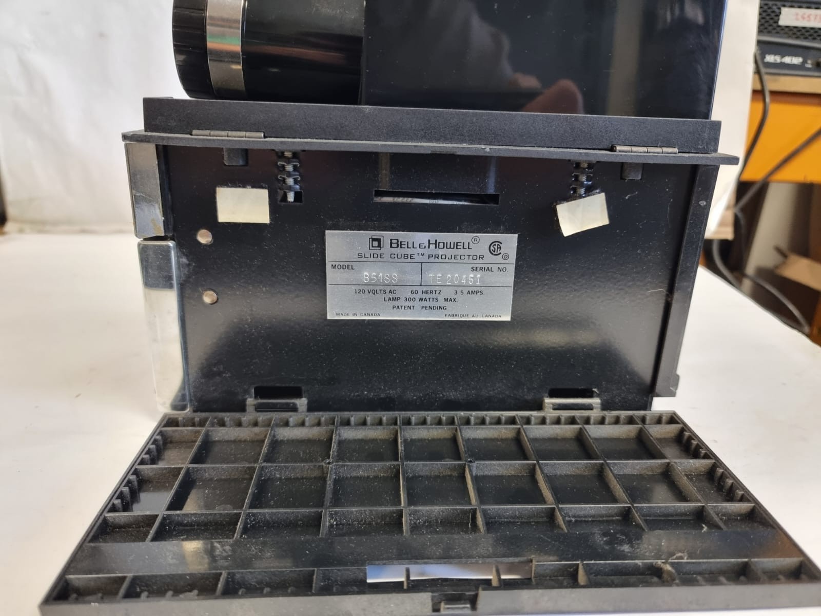 Vintage Bell & Howell Model 851ss Slide cube projector / Please read