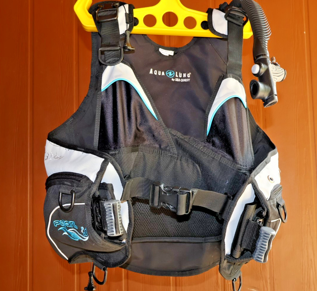 Aqualung by Sea Quest Pearl Woman’s BCD SM Small