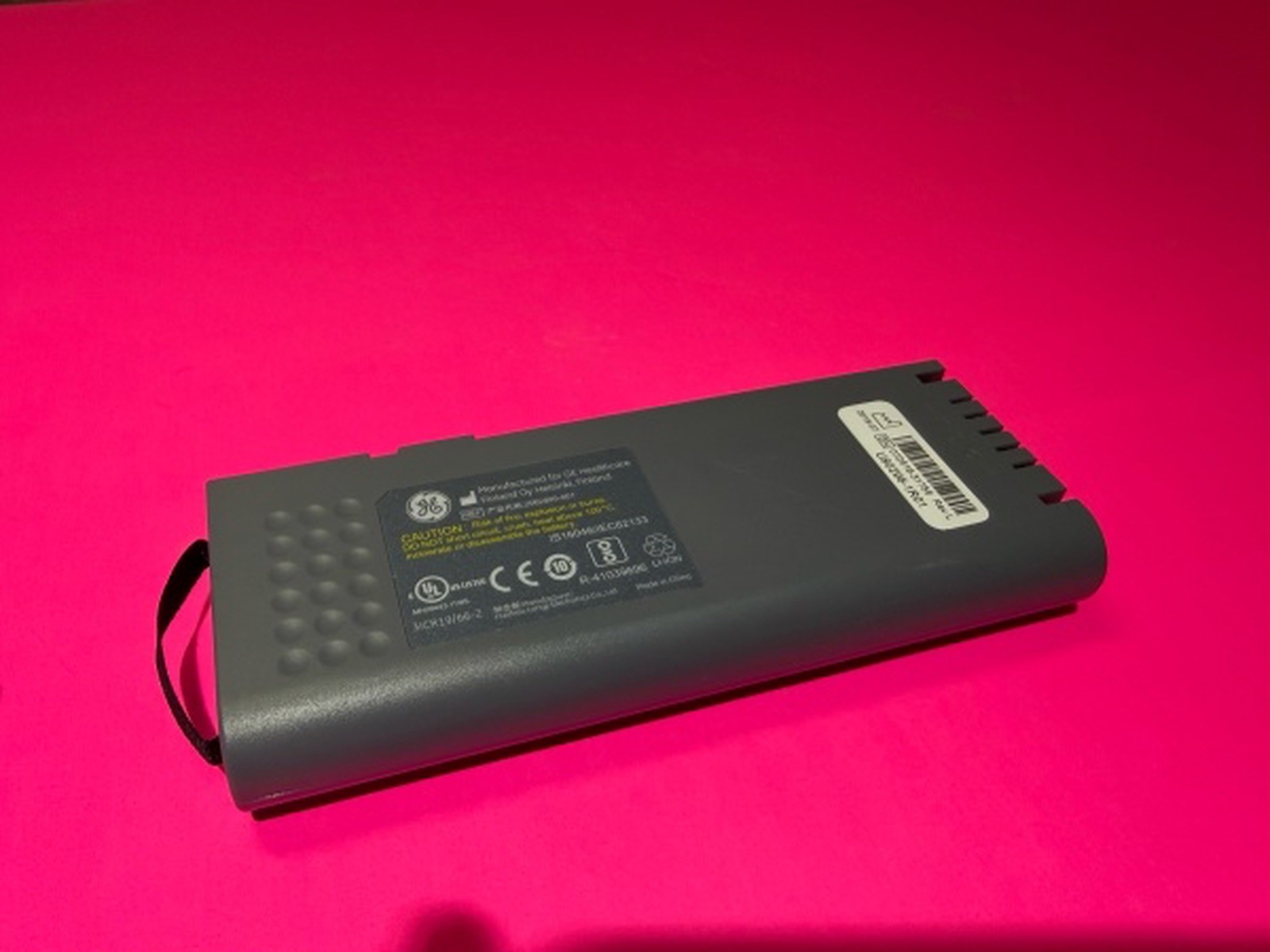 GE Carescape B450 BATTERY RECHARGEABLE LITHIUM ION 3.8 AH  10.8 V 2062895-001