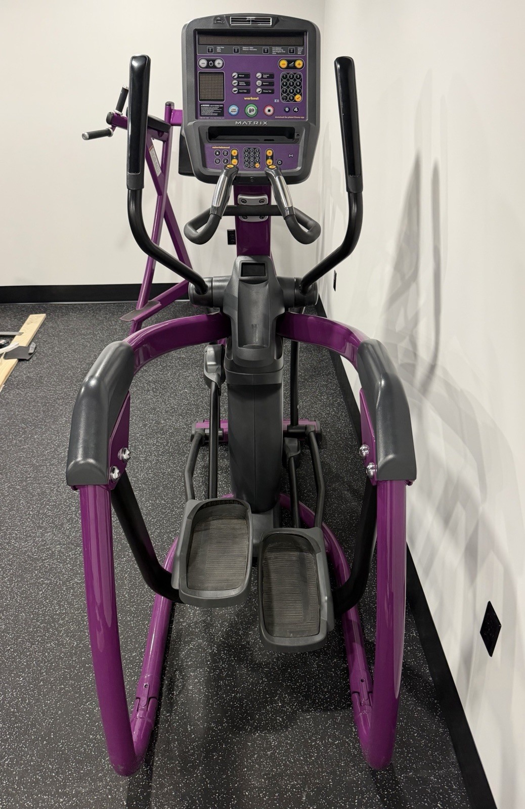 Matrix Commercial Electric Elliptical Purple Heart Rate Monitor Calorie Timer