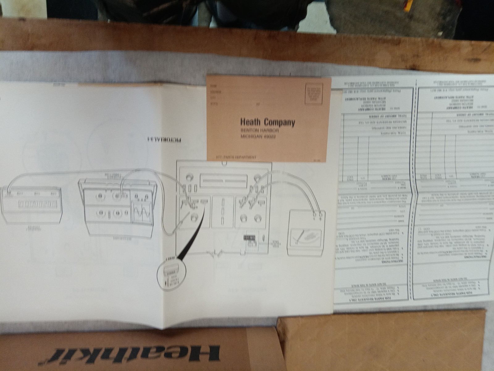 HEATHKIT ELECTRONIC DESIGN EXPERIMENTER MODEL ET-3100B With Box & Manual