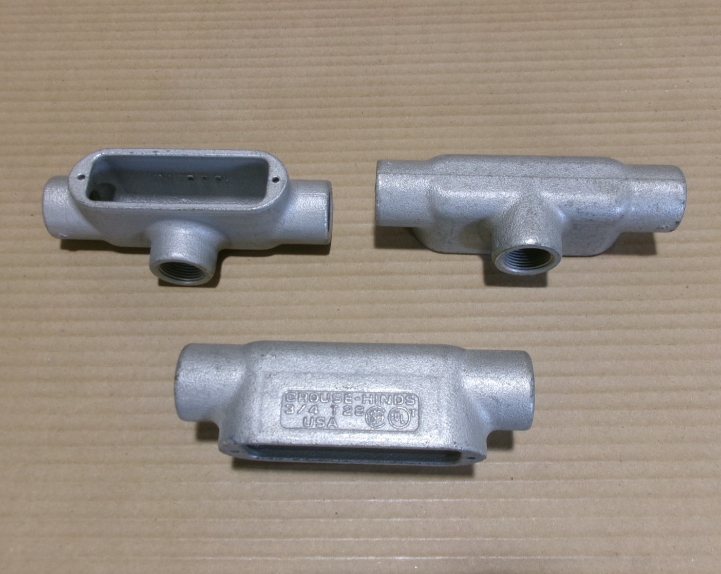 New Lot of 3 Crouse-Hinds T28 3/4" Type T Conduit Body Malleable #24 AK