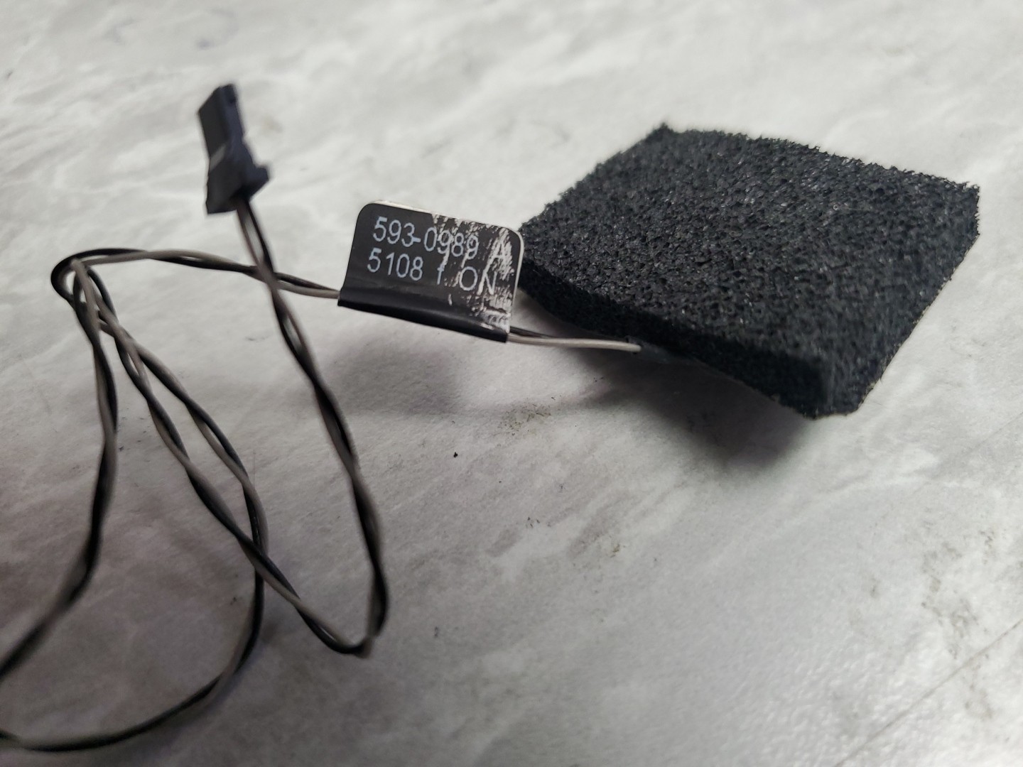 Apple iMac A1225 2009 Hard Drive Temp Sensor Cable 922-8831 593-0989 FREE SHIP