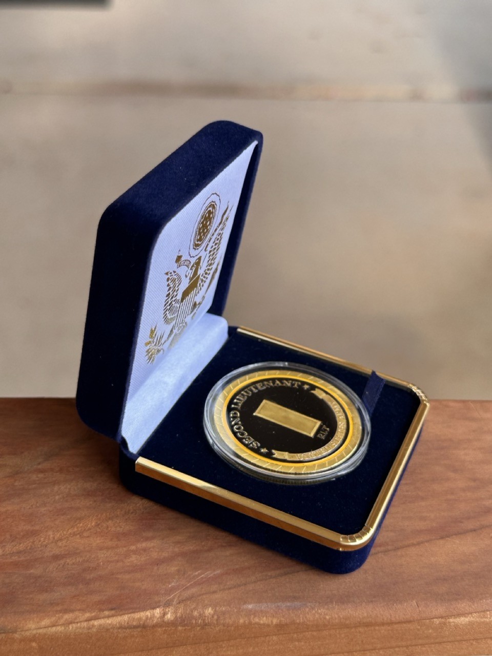U.S. Army Second Lieutenant 2LT Challenge Coin in Blue Velvet Case ·PERFECT GIFT