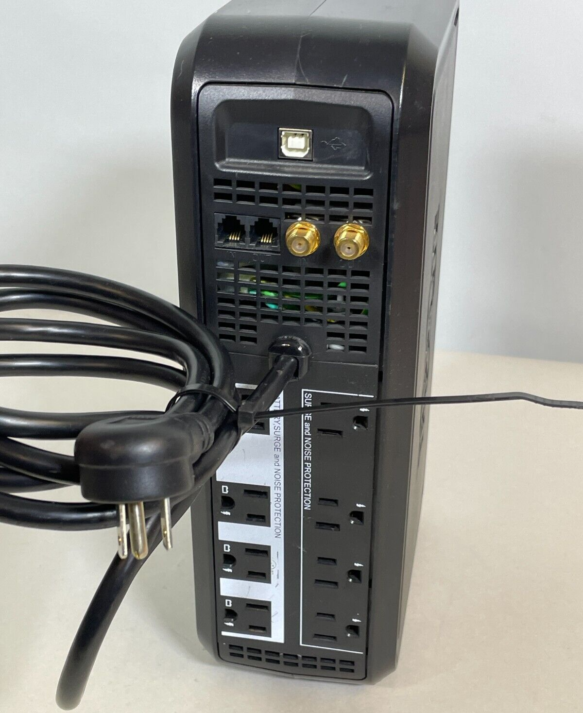 Tripp Lite Battery Backup 8 Outlet G1010USB – will not charge Battery