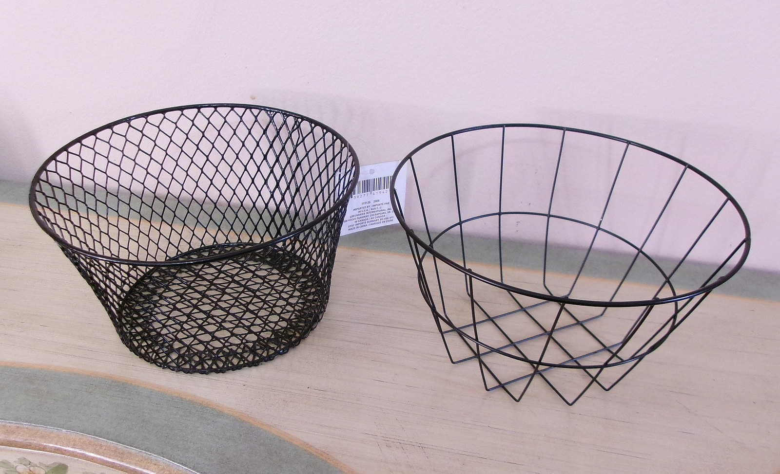 Basket Wire Black Holder Organizer Round 2 PIECE NEW