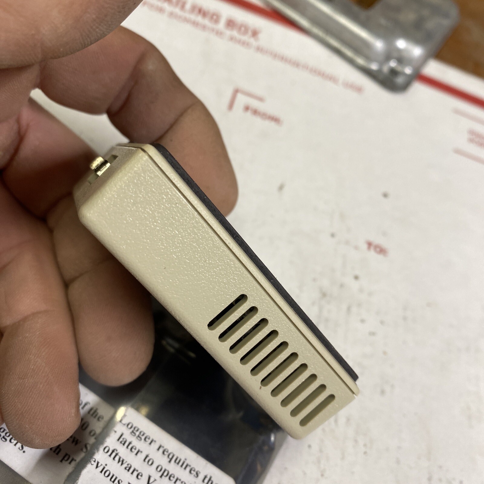 Vaisala VERITEQ RH & TEMPERATURE LOGGER VL-2000