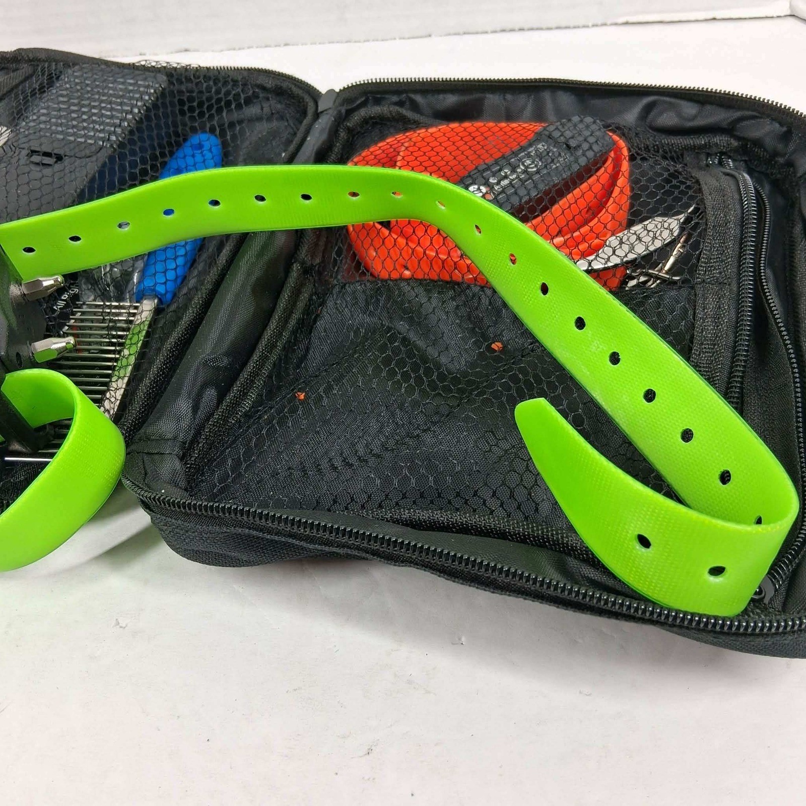 Aetertek AT-216 Dog Training System 2-Collar Kit 550M Range Orange Green Case