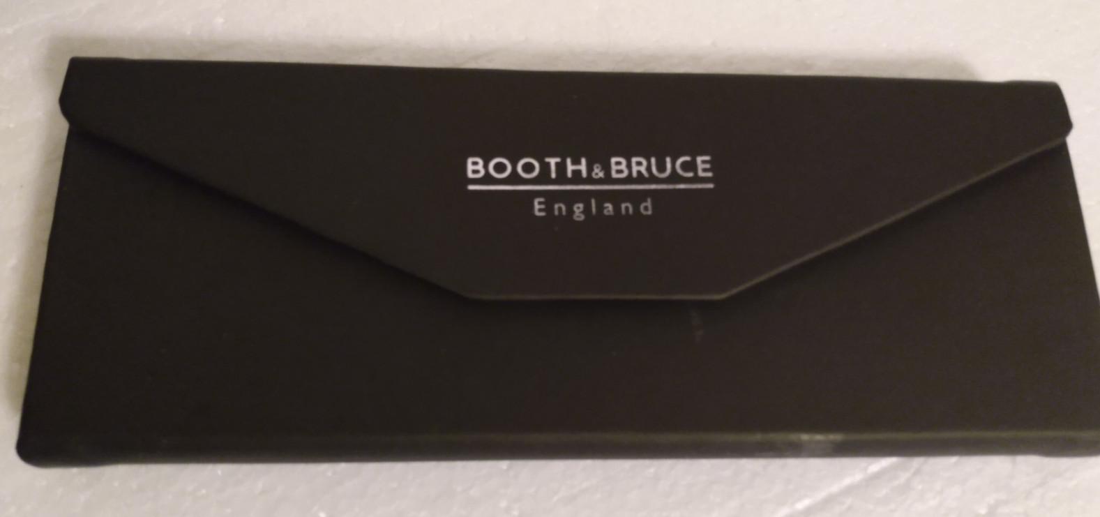 Booth & Bruce Triangle Eye Glass Case Collapsible Greyish Green