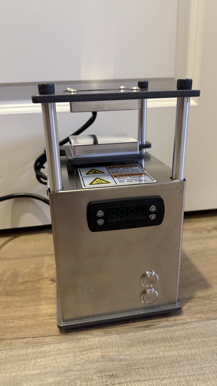 ROSINBOMB Rocket Heated Press
