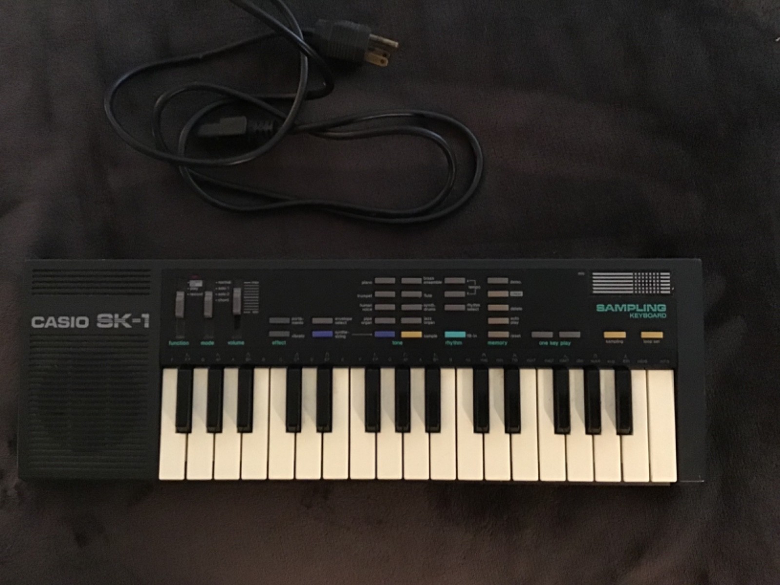 Casio SK-1 Portable 32 Key Sampling Keyboard