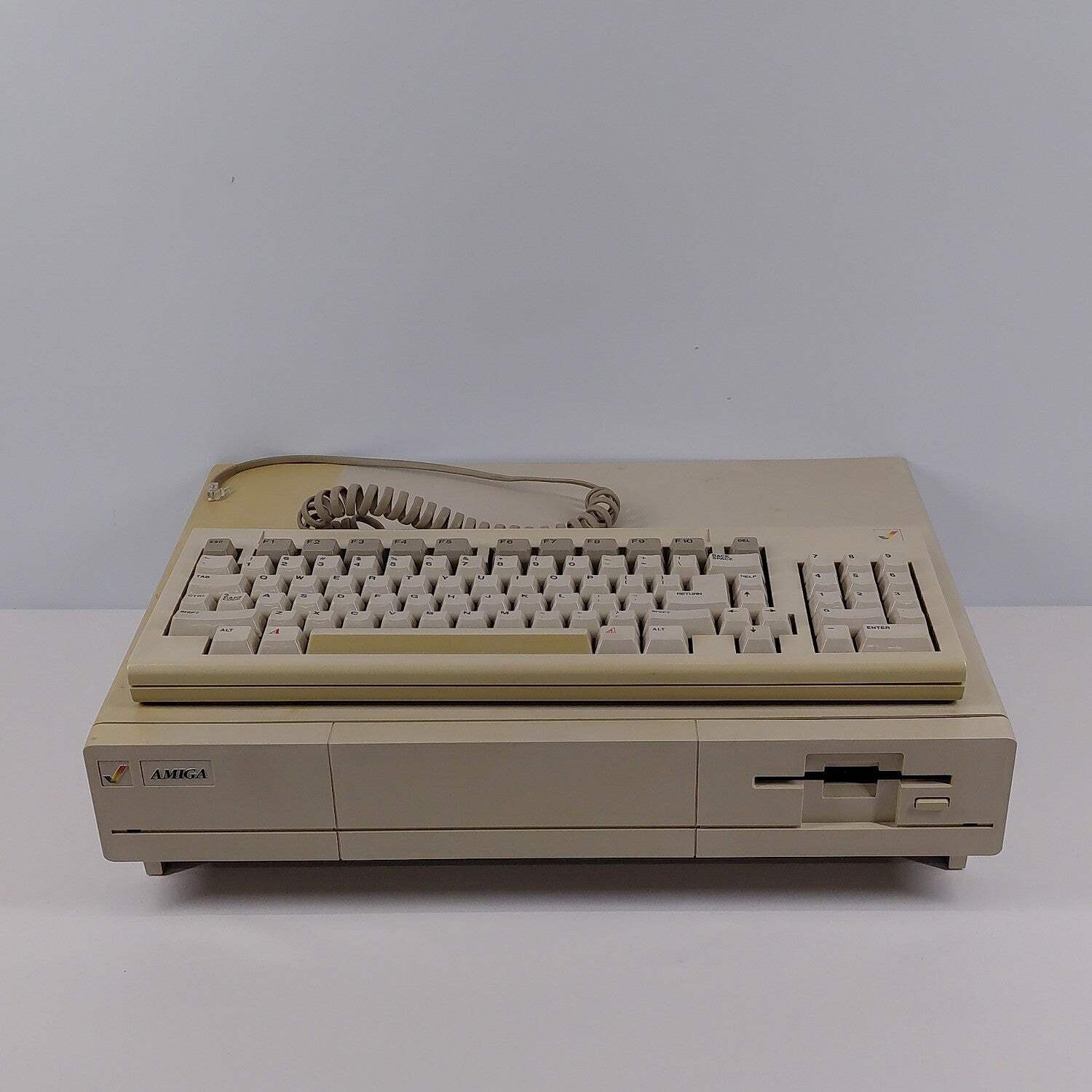 Commodore Amiga 1000 Vintage Computer BR99YB-1000