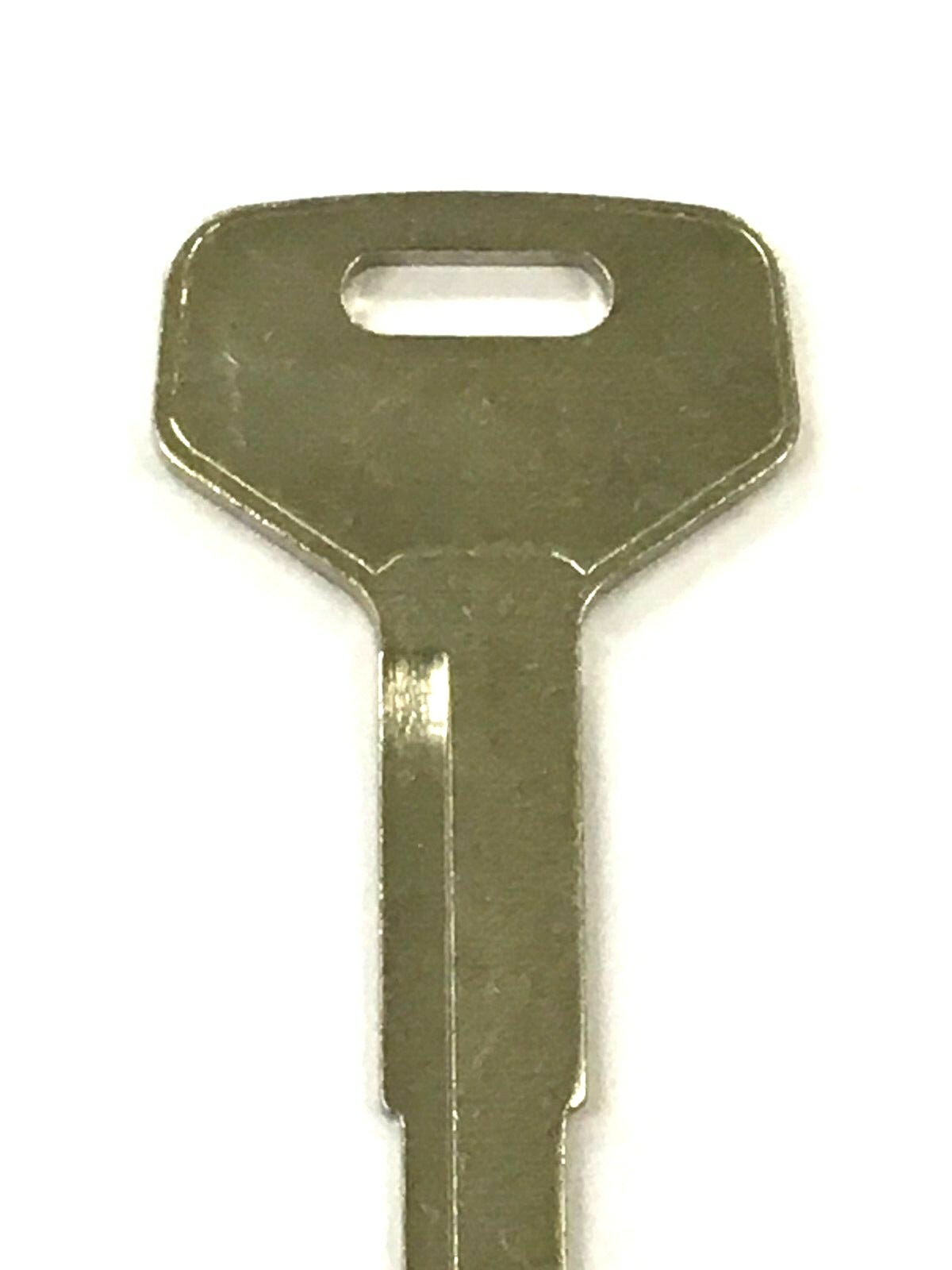 1 1981-1988 Toyota Small Pickup Automotive X137 TR33 Key Blank