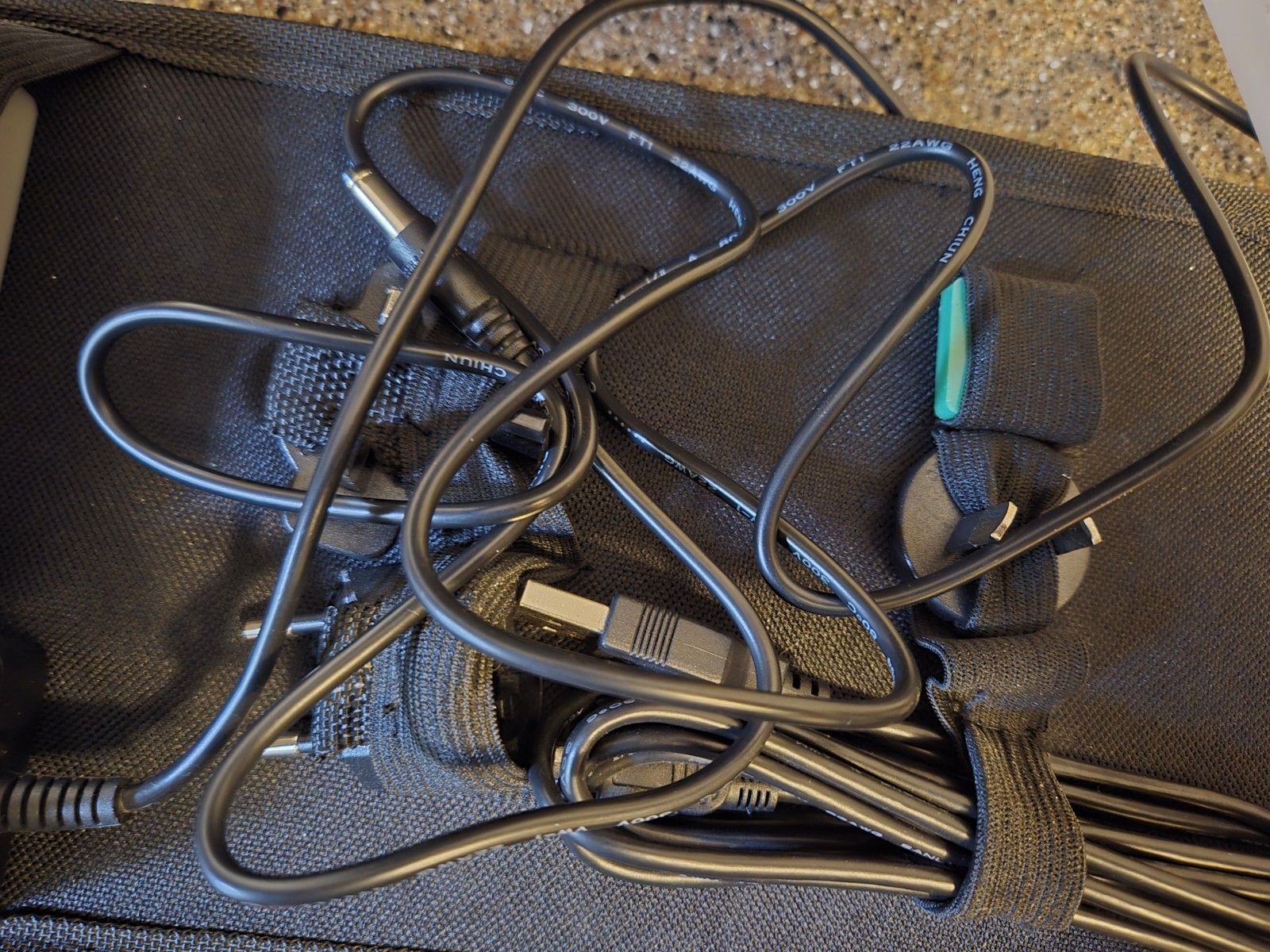 Celestron LCD Digital Microscope (44340) With Carrying Bag And Box