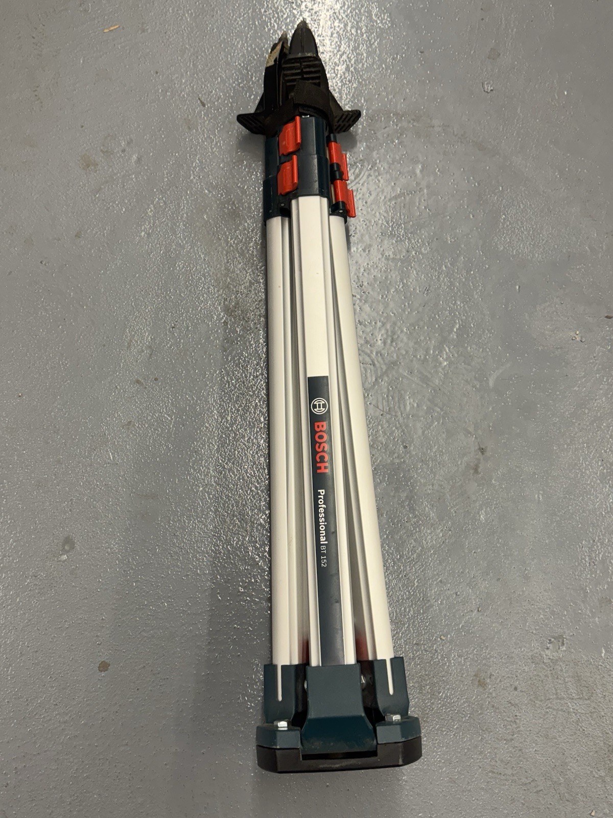 Bosh Laser Level With Tripod