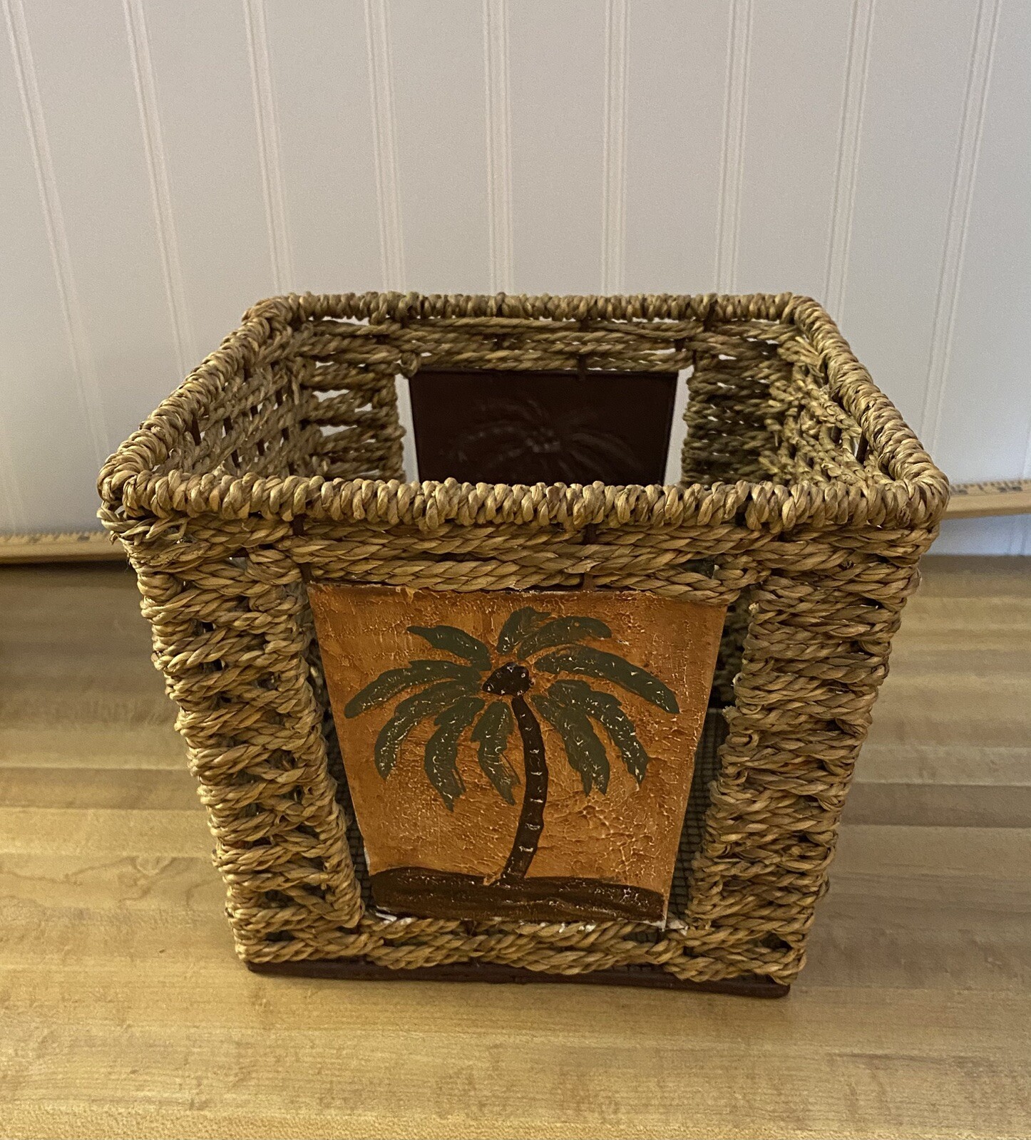Preowned Palm Tree Basket...Simple But Cute.. 7" x 7"".. 6.25" High..