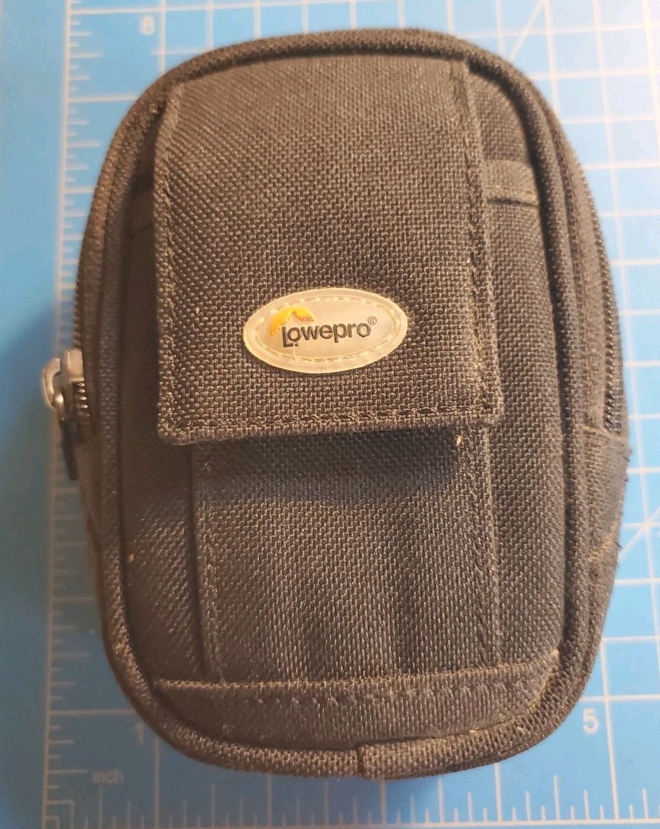 Lowepro Camera Case Z 10 - no shoulder strap.