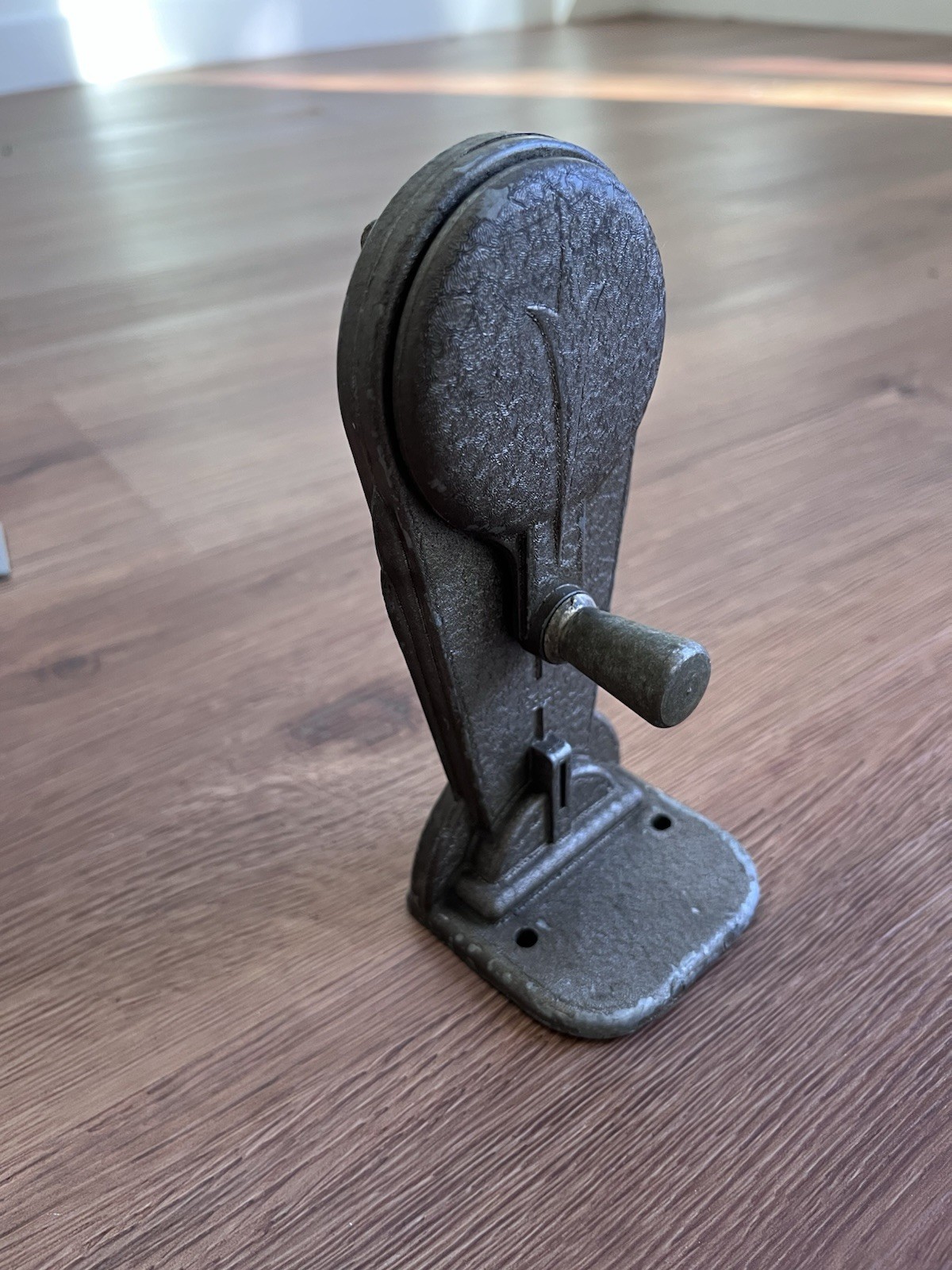 Vintage Mechanical Wizard Chicago Pencil Sharpener BASE ONLY 1900-1920 Cast-Iron