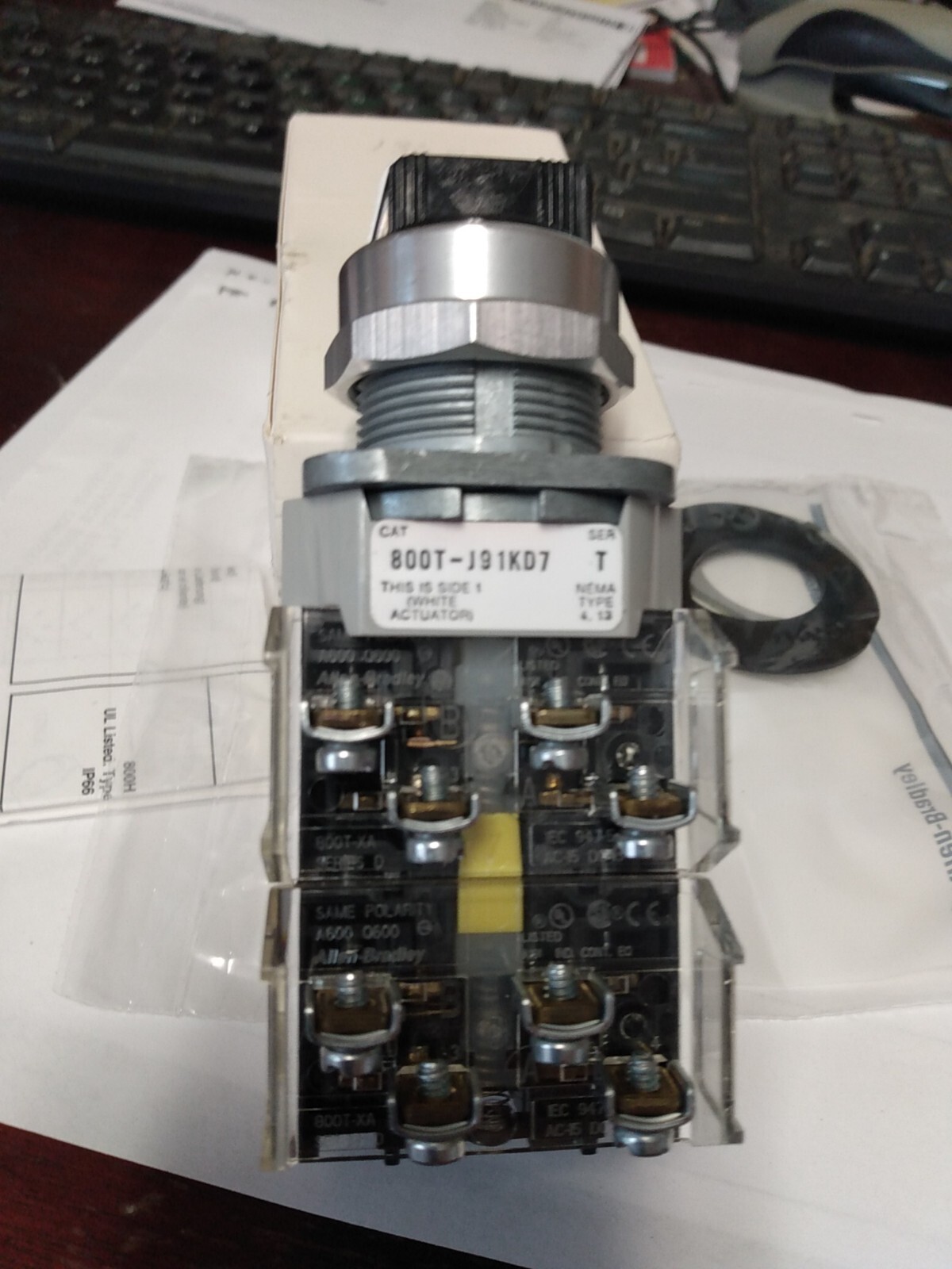 Allen Bradley 800T-J91KD7C Selector Switch Nib