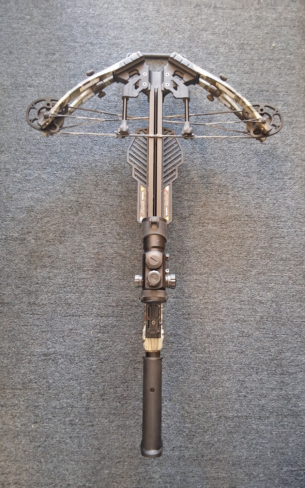 Killer Instinct Ripper 425 Crossbow With Scope, Pull String, And Six Bolts