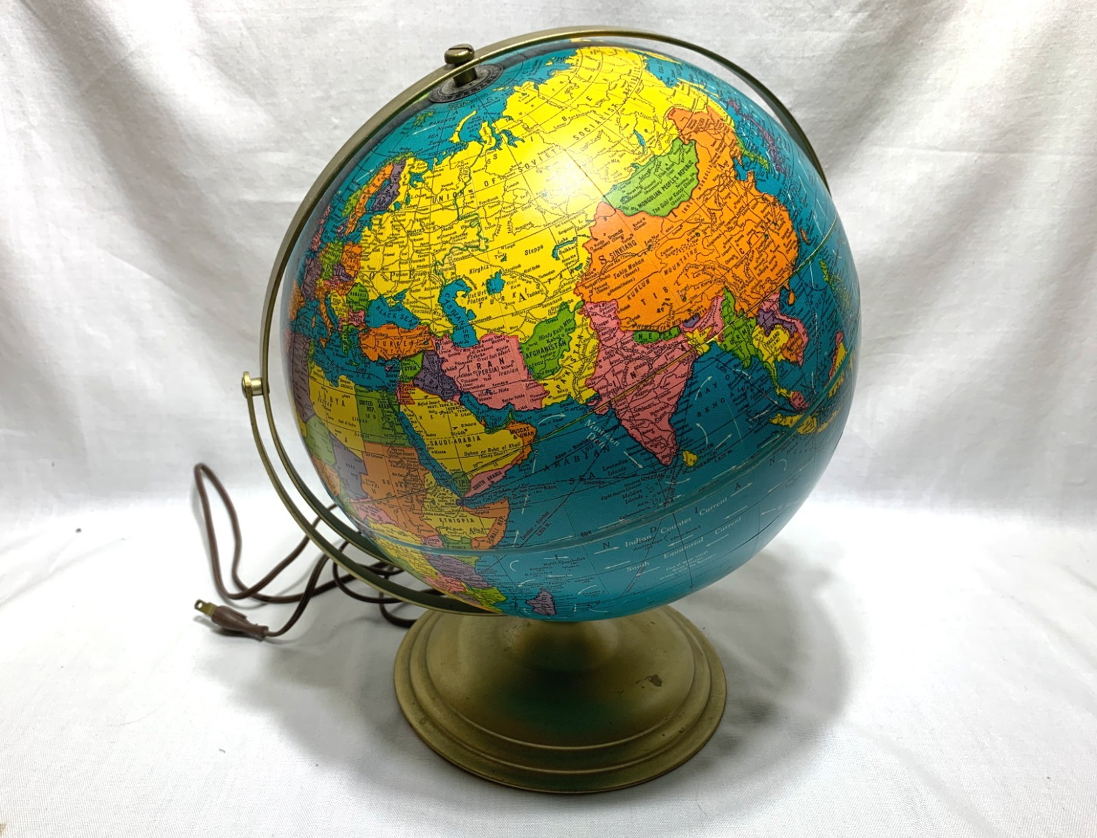 Vintage 10 1/2" Plasti-Lite Illuminated Earth Globe George Cram Lights Up Red