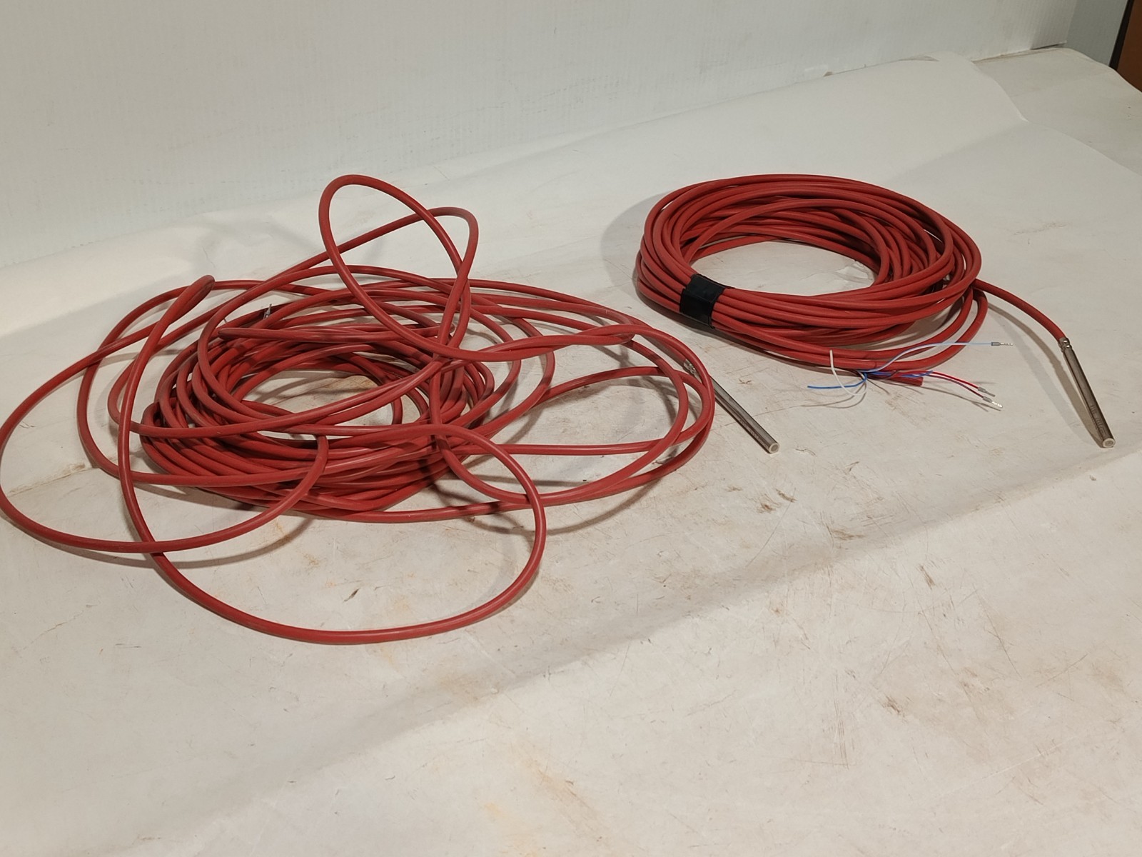 (2) LUMO 05071459010/2327 0010 heating elements on red 7-wire insulated cable