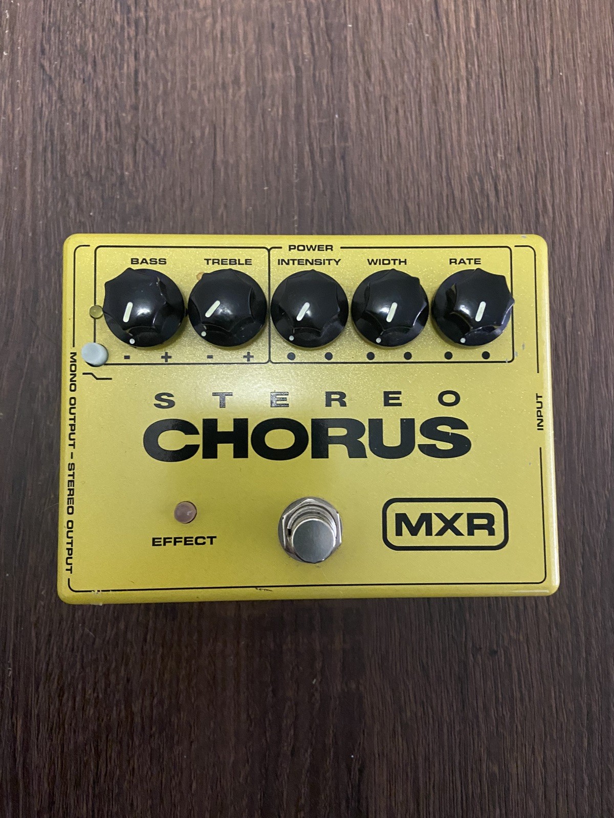 MXR M134 Stereo Chorus Pedal with Dunlop ECB-04 18V Adapter