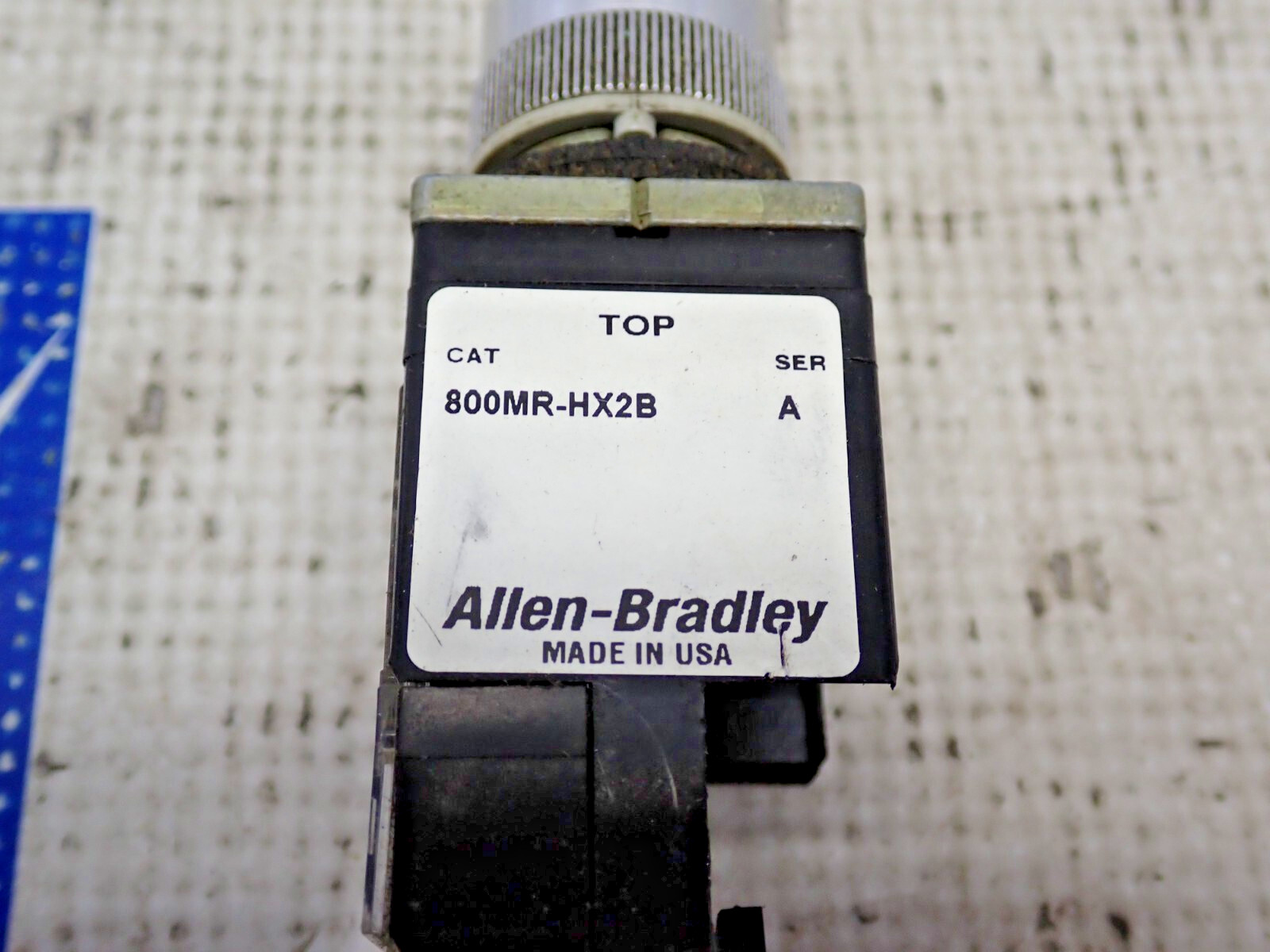 Allen Bradley 800MR-HX2B 2 Position Maintain Selector Switch