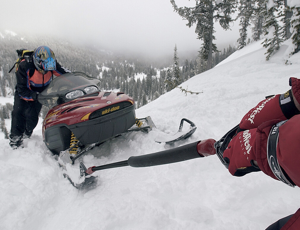 Snobunje Rattler Black Snowmobile Pull Strap (1001)