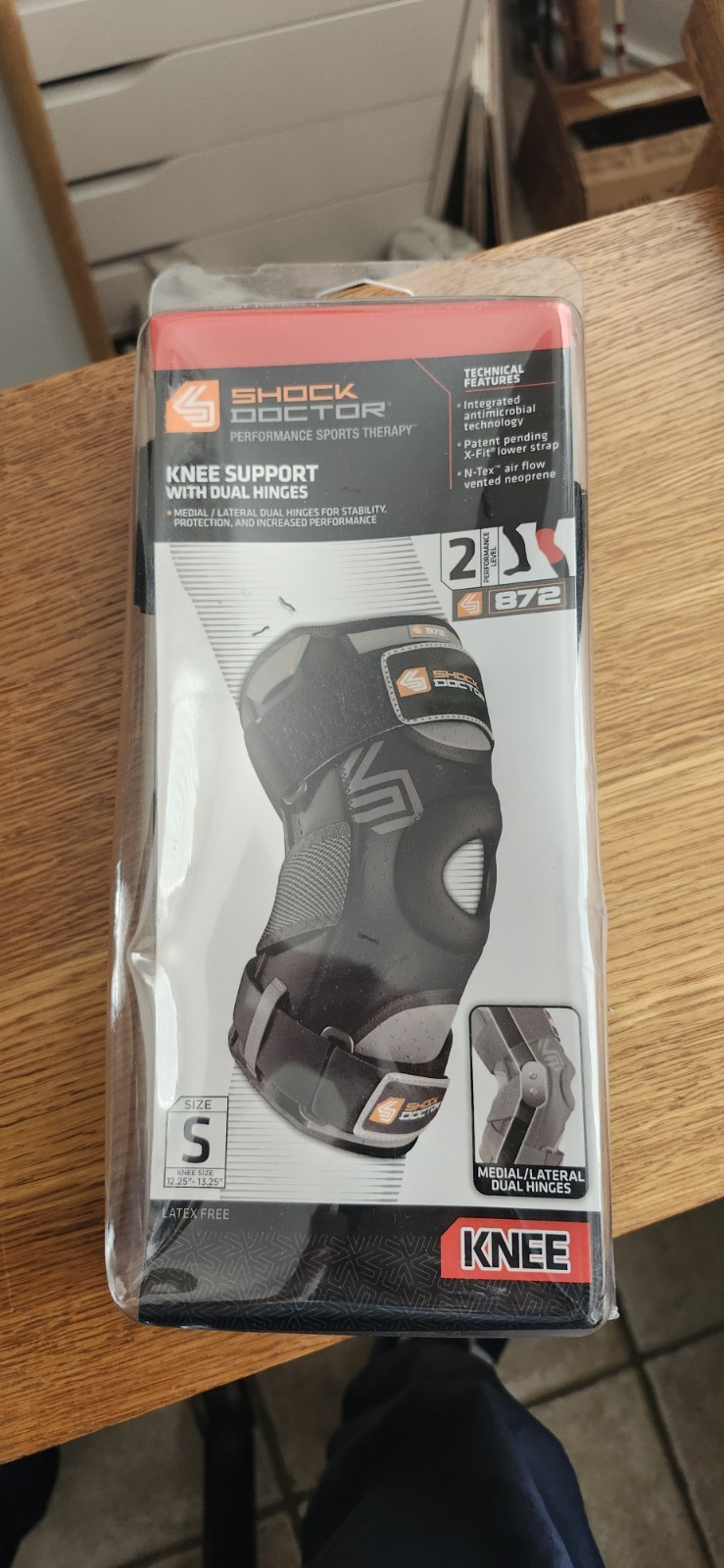 SHOCK DOCTOR Adult Knee Support (Small) with Dual Hinges 872 NEW